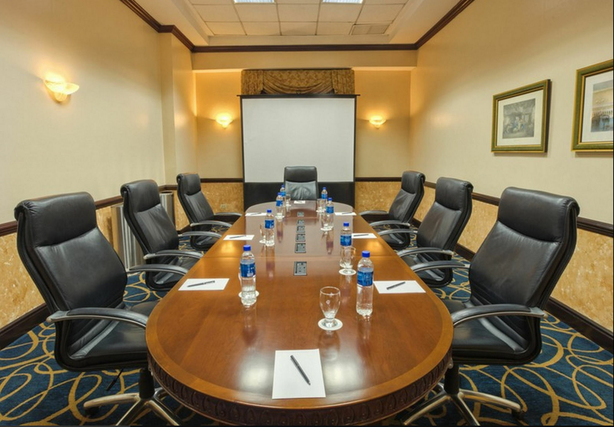 ホテル バルセロ サン サルヴァドル サンサルバドル エクステリア 写真 A boardroom at a hotel